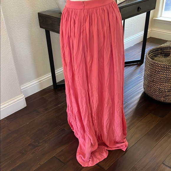 Elegant Backless Pink Dress - Picture 5 of 7